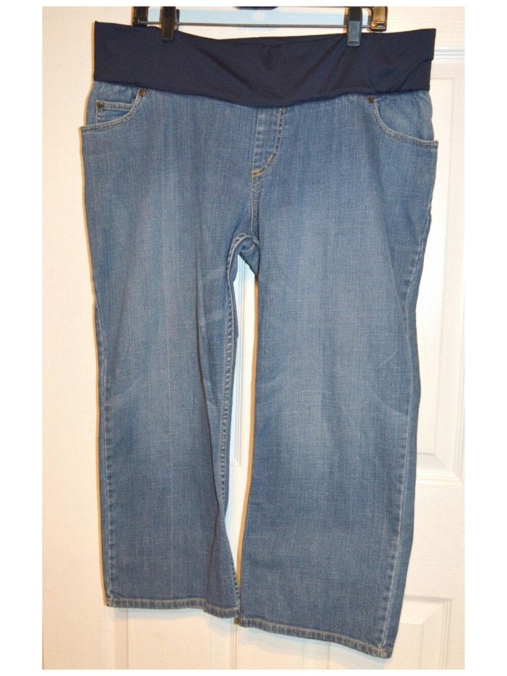 Liz Lange Women's Maternity Denim Blue Jeans Stretch Size 14 Capri Length